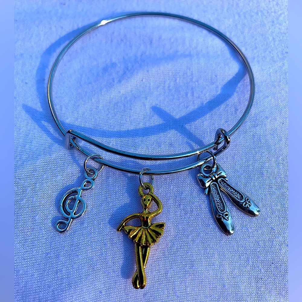 Brand New! Handmade! Adjustable Charm Bangle Bracelet!